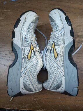 Brooks Trance 9 Women's Running Shoes 7.5 B Style 1200571b720